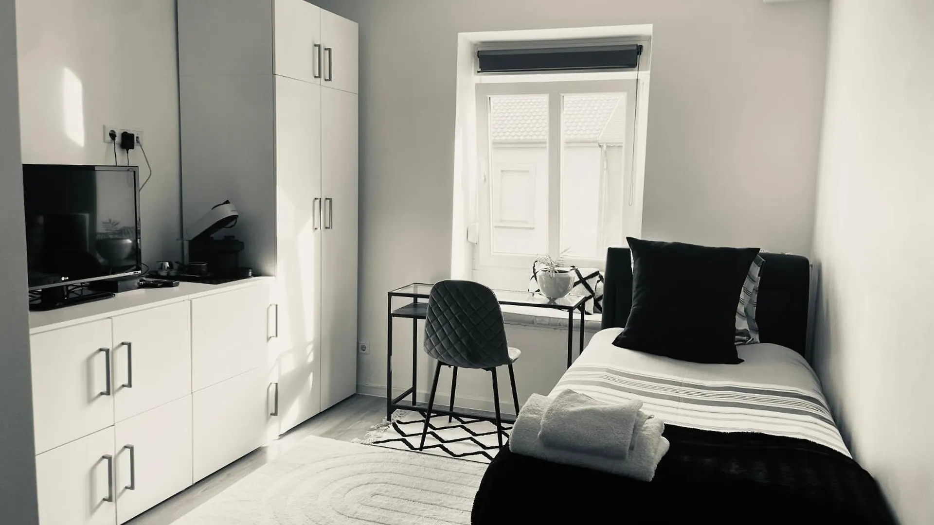 לוקסמבורג Bright Single Room In Guest House 0*,  לוקסמבורג